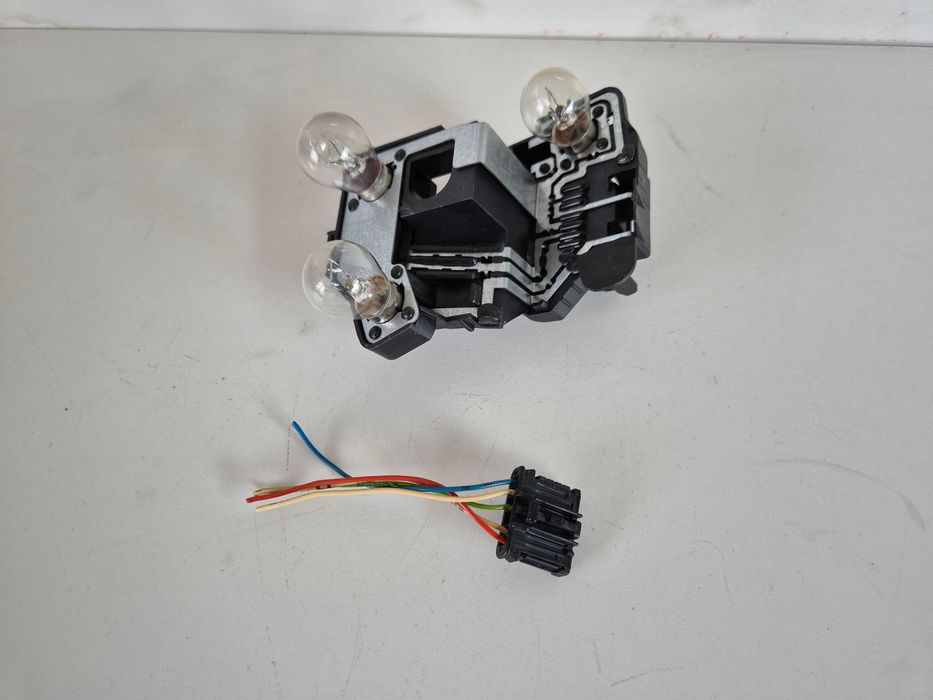 peugeot 206 cc cabrio wkład tylnej prawej lampy prawy tył kostka