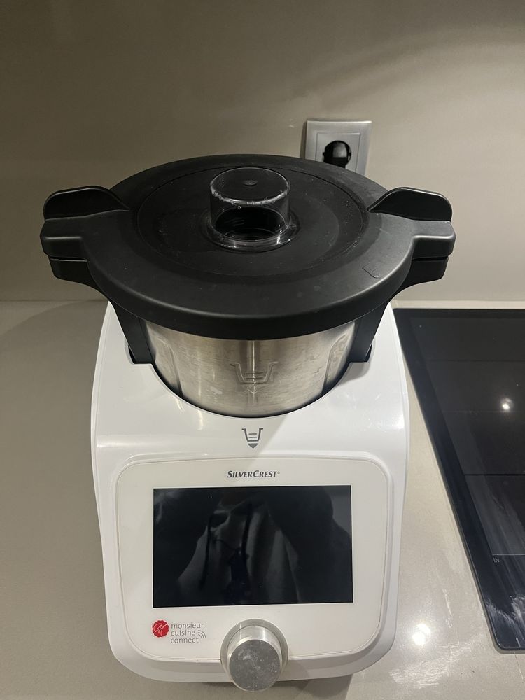 Vendo Monsieur cuisine connect com pouco uso como nova