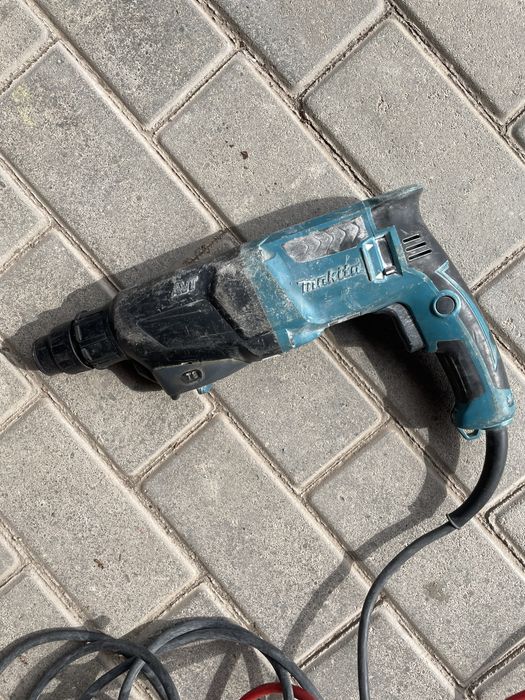 Wiertarka udarowa do betonu SDS Makita HR2611F