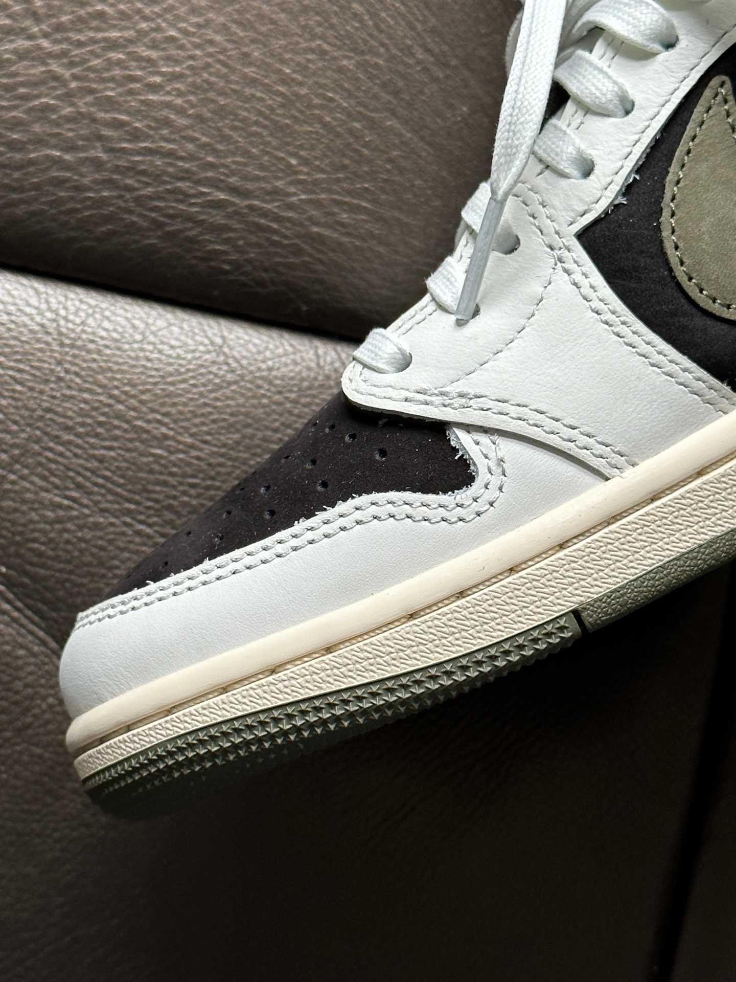 Butydamskiemęskie_Jordan1 Retro Low OG SP Travis Scott R.46