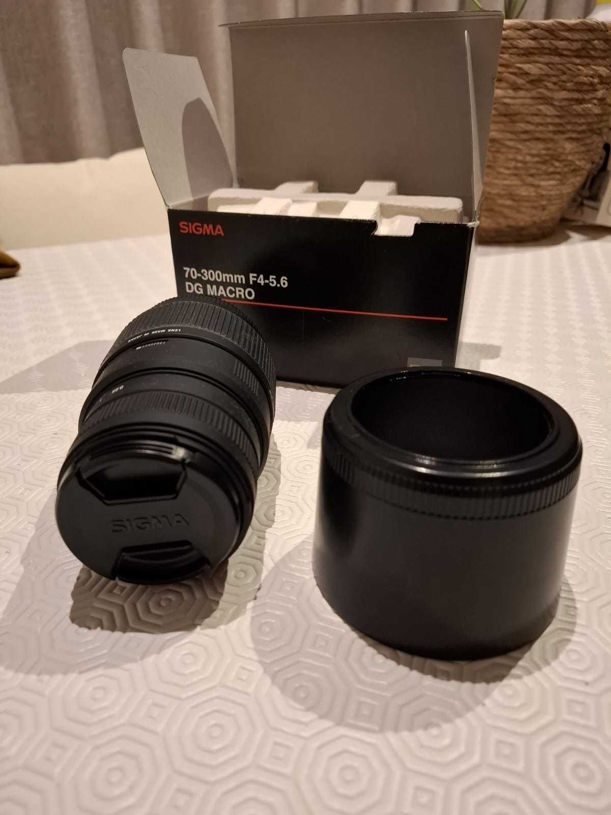 Nikon 3100D com objetiva 18.35mm e carregador