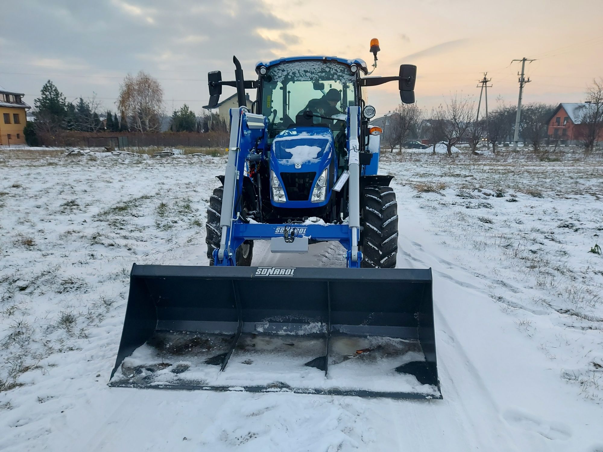 Ładowacz czołowy ŁC SNR 200 SONAROL do NEW HOLLAND ZETOR CASE! Montaż