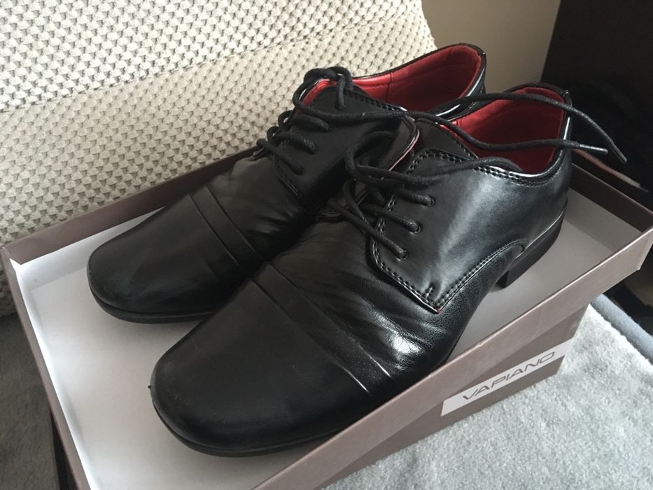 Buty dla chłopca lakierki