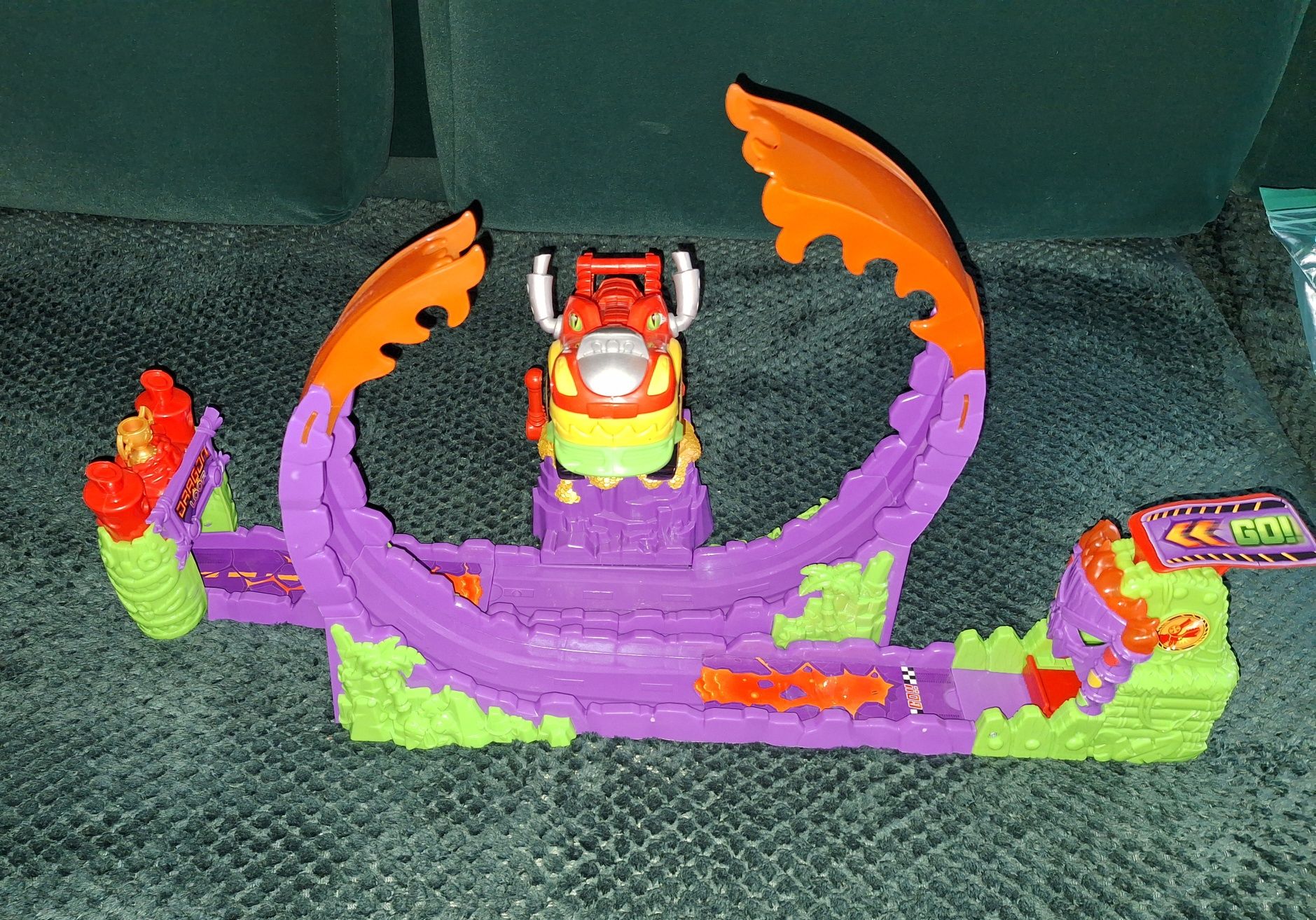 T-Racers Zestaw Smocza Pętla DRAGON LOOP 3 pojazdy, tor