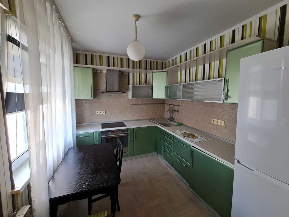 Продам 3 кім. квартиру, Олександра Мишуги 3, Позняки