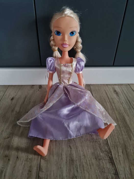 Lalka plastikowa duża