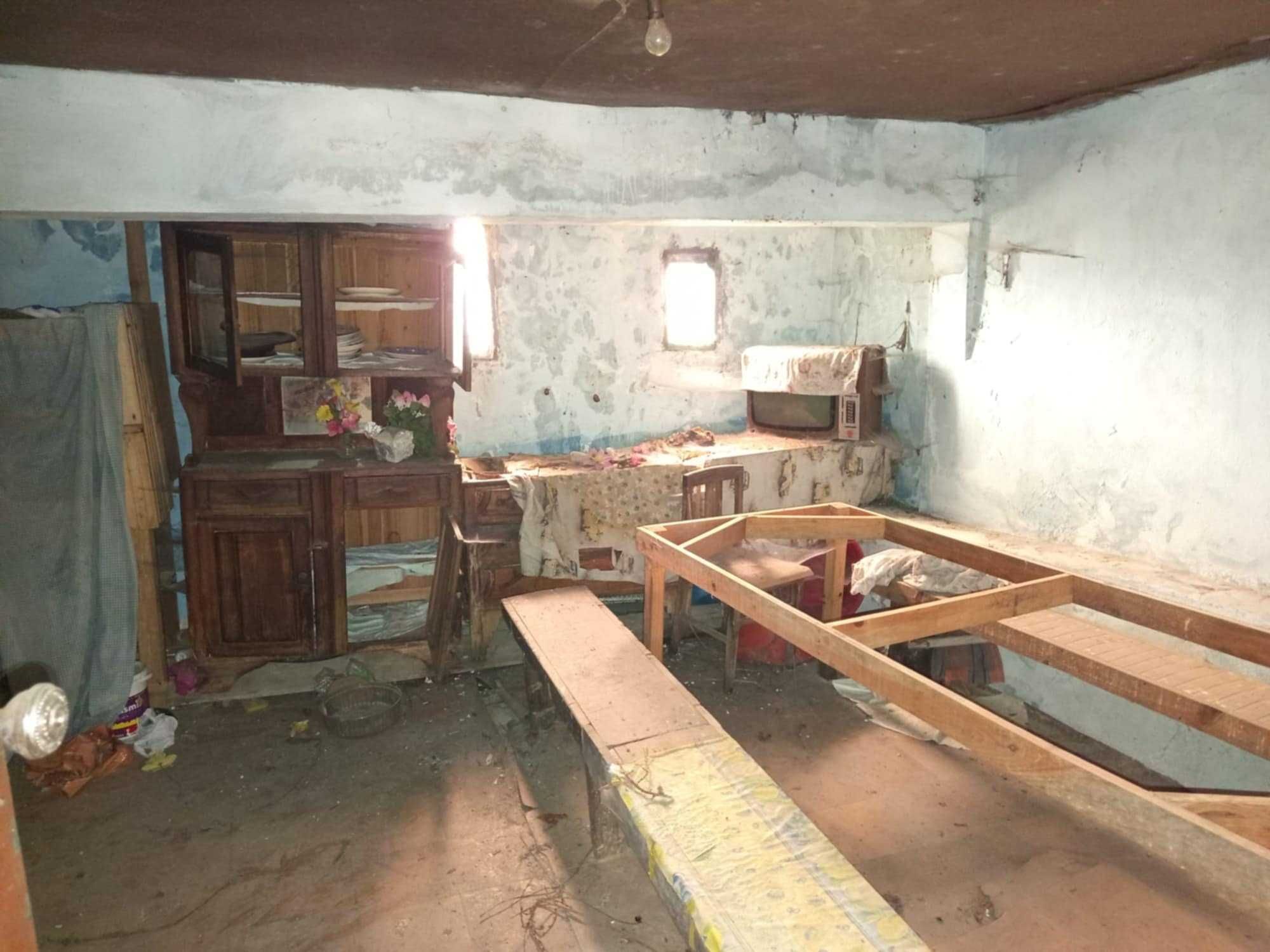 VENDO CASA PARA RESTAURO