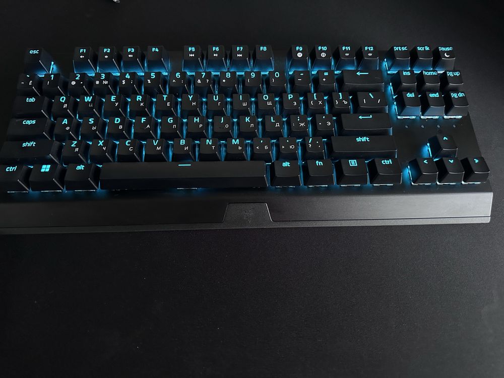 Продам клавиатуру Razer Blackwidow v3