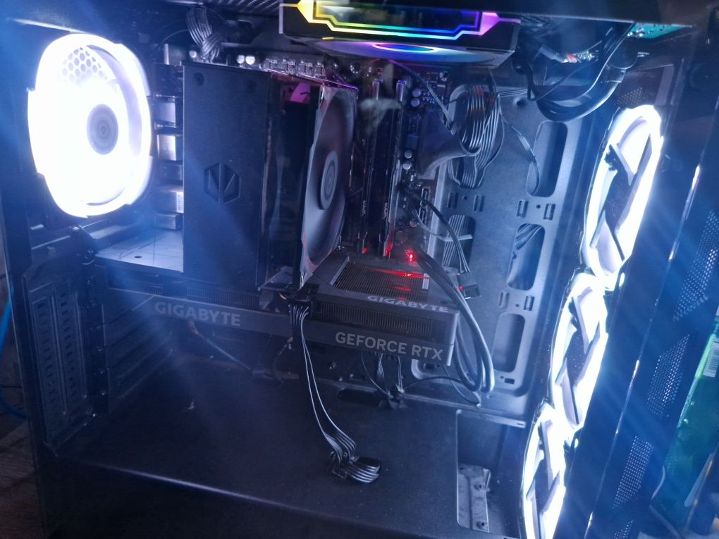 Komputer rtx 4060 ti i5 12400f dysk m2 1tb