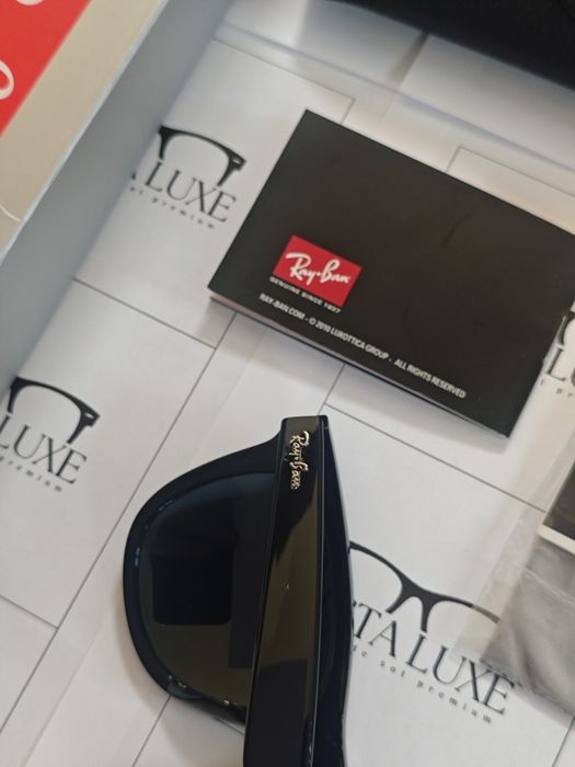 Óculos de sol - Rayban wayfarer