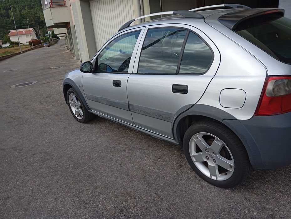 ROVER de 2003 Modelo muito bonito e impecável sem nada a fazer.