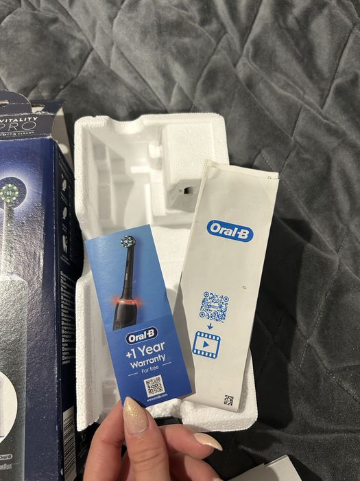 Escova Elétrica Oral-B Vitality PRO Black