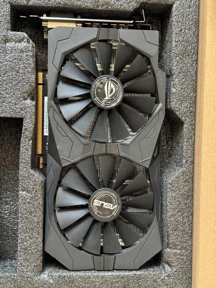 Відеокарта Asus Rog strix r× 470 4gb