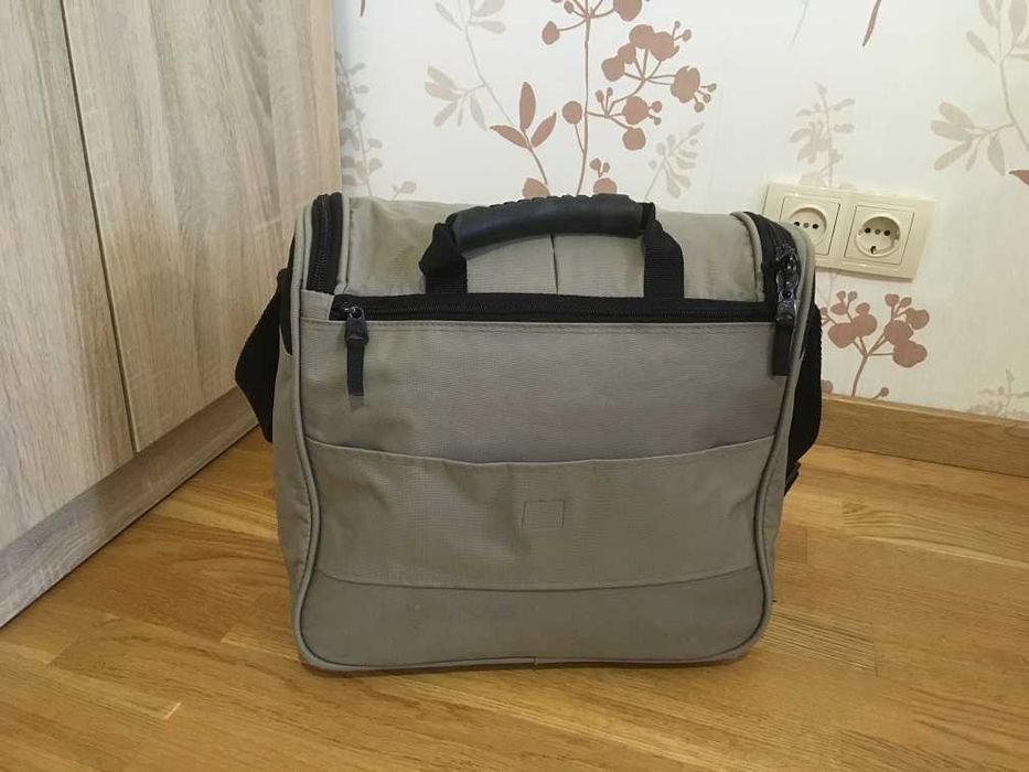 23.	Продам сумку CARLTON