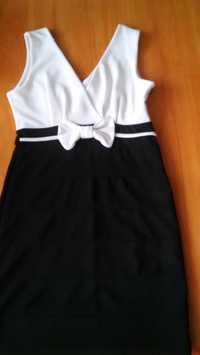 Sukienka kolor czarno-biały w rozmiarze M