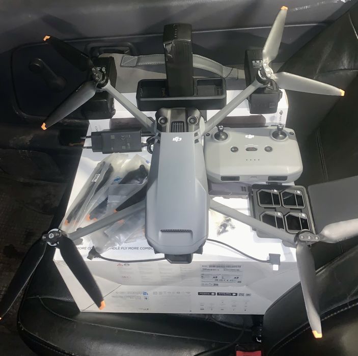 Квадрокоптер DJI Mavic 3 Fly More Combo 5 батарей!