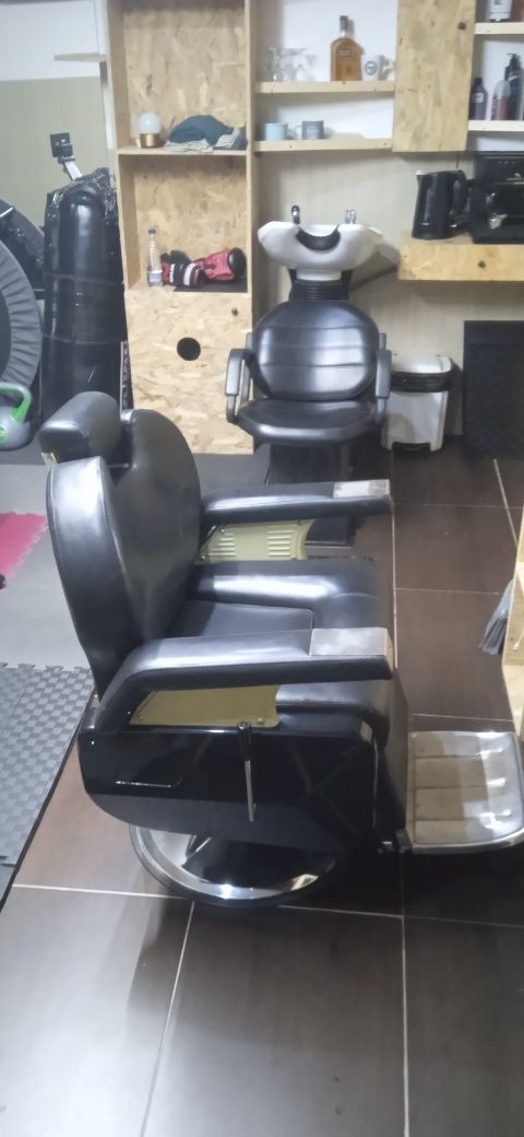 Cadeira Barbeiro e Rampa de Lavagem
