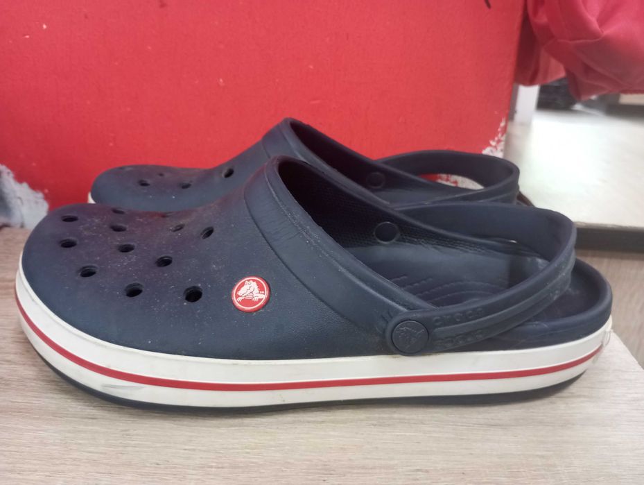 Крокси сабо 10 12 42 Кросівки футзалки Адідас  24 см Nike 23 см