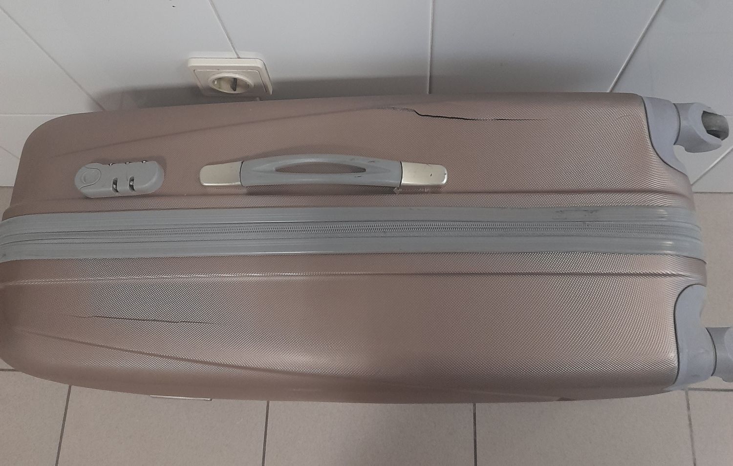 Mala de viagem- capacidade  até 23 kg