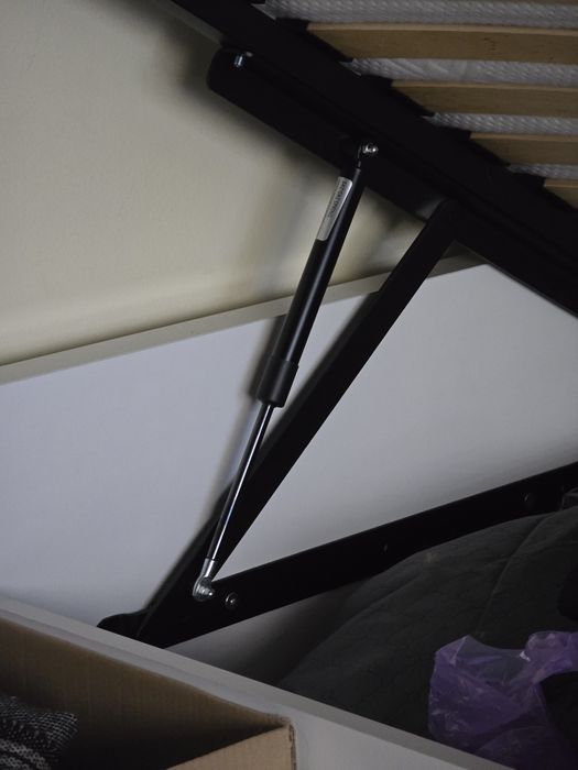 Łóżko z materacem H3 160 x 200 i pojemnikiem