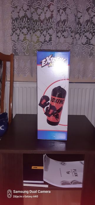 Sprzedam nowy worek treningowy dla chłopca 3+