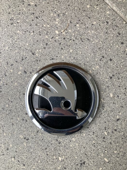 Emblemat Skoda Octavia IV + NAPISY TYŁ ORYGINAŁ