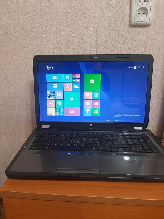HP Pavilion g7 series 17.3''