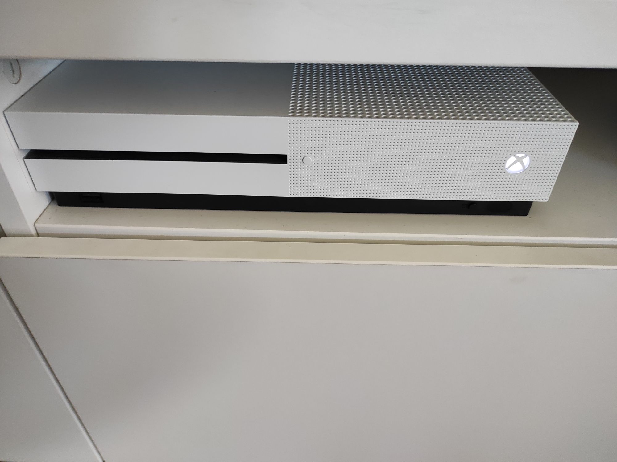 Xbox One 500Gb + jogos