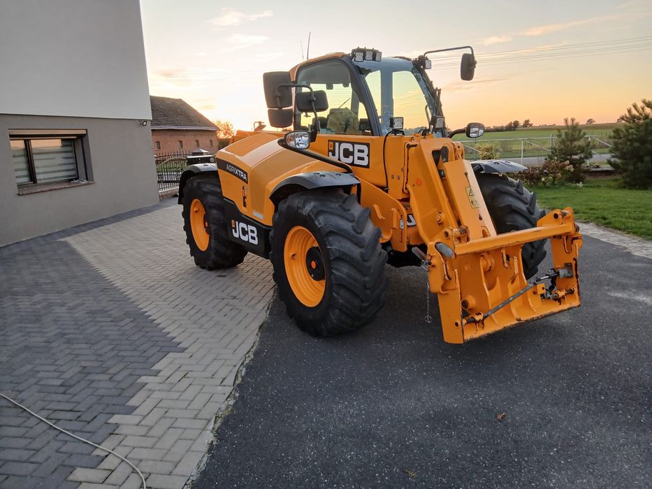 Ładowarka teleskopowa JCB 542-70 AGRIXTRA