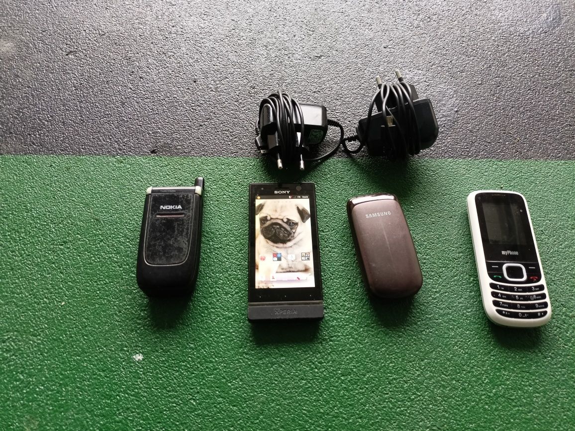 Telefony komórkowe 4 sztuki