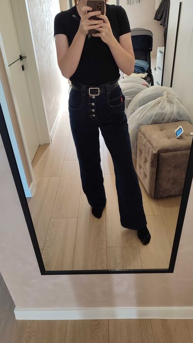 Темно-сині жіночі джинси