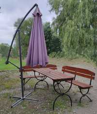 Stół z ławkami i parasolem meble ogrodowe
