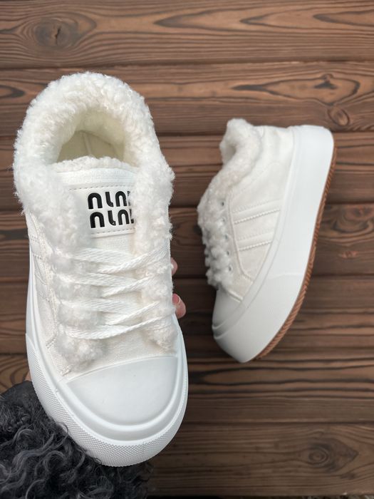 Жіночі кеди. Єврозима. Молочні. Дві моделі