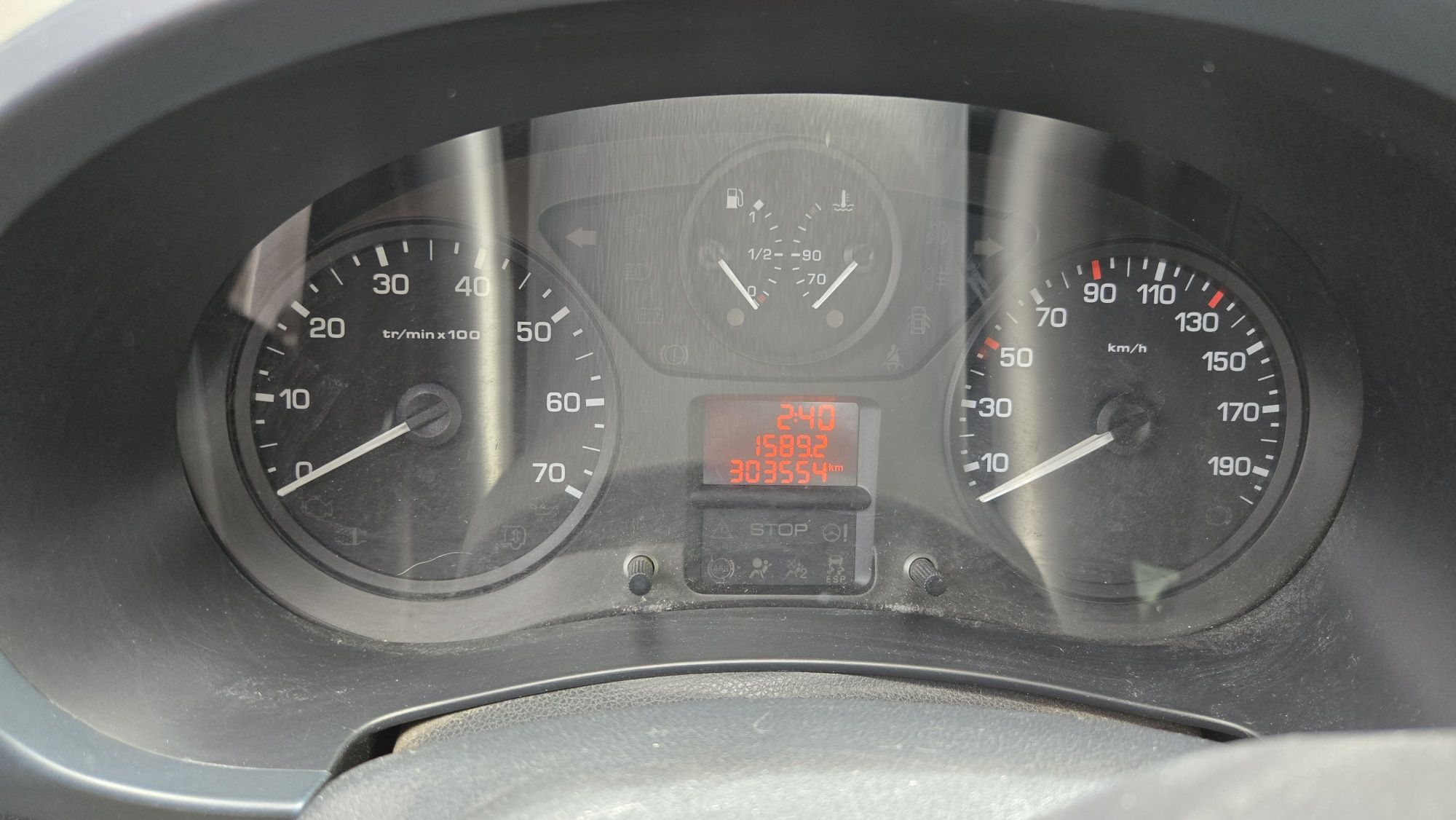 Peugeot Partner 1.6 HDI 2009 • Do naprawy lub na części • FV