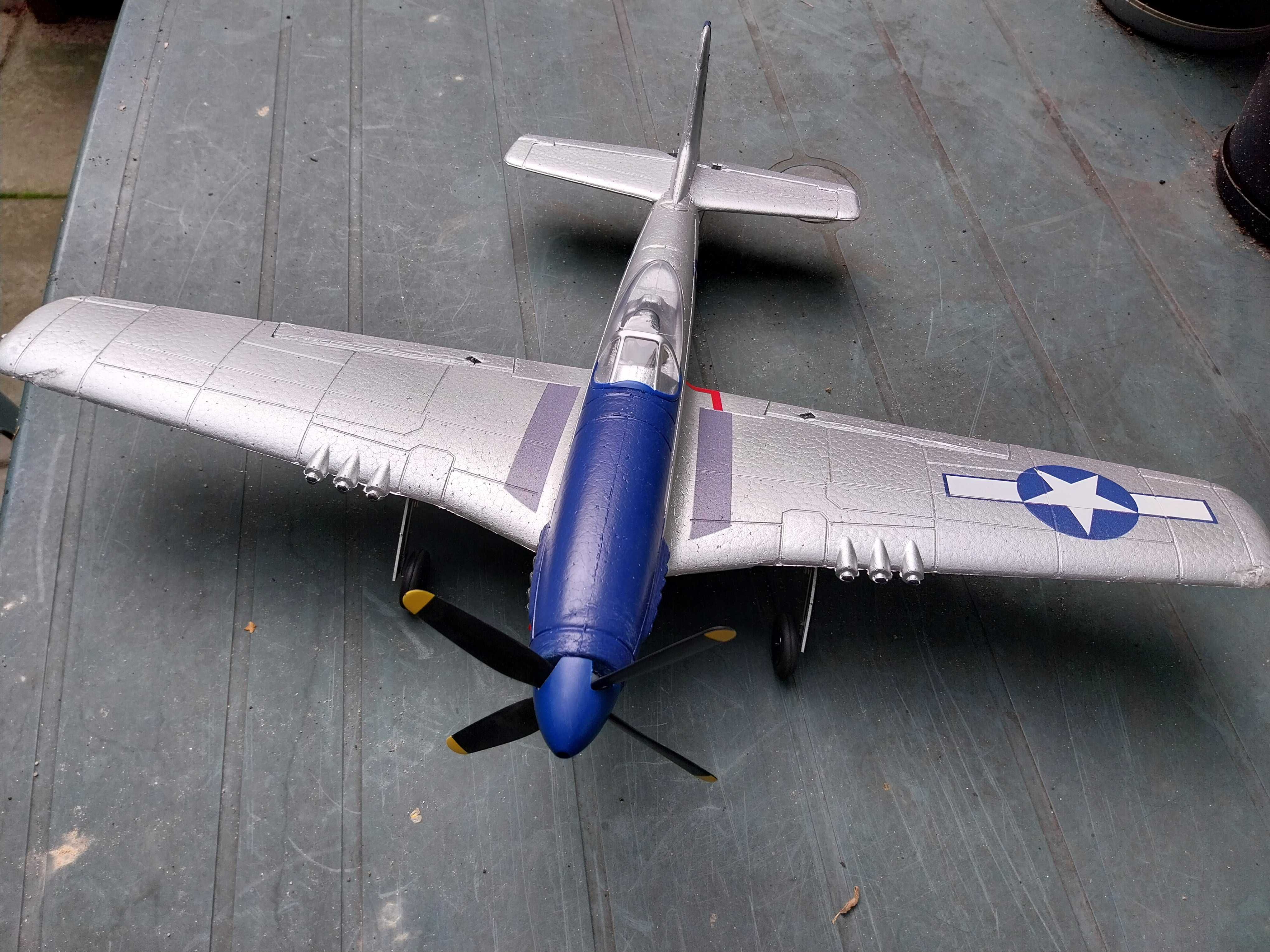 P51 Mustang RC model latający