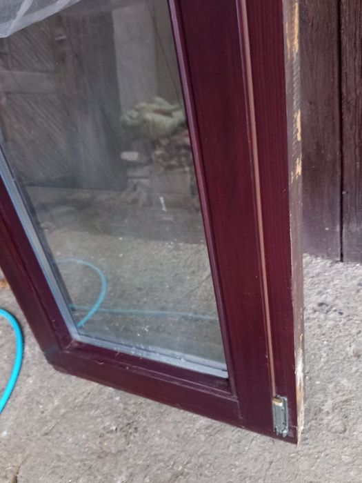 Okno zewnętrzne brązowe dreeniane