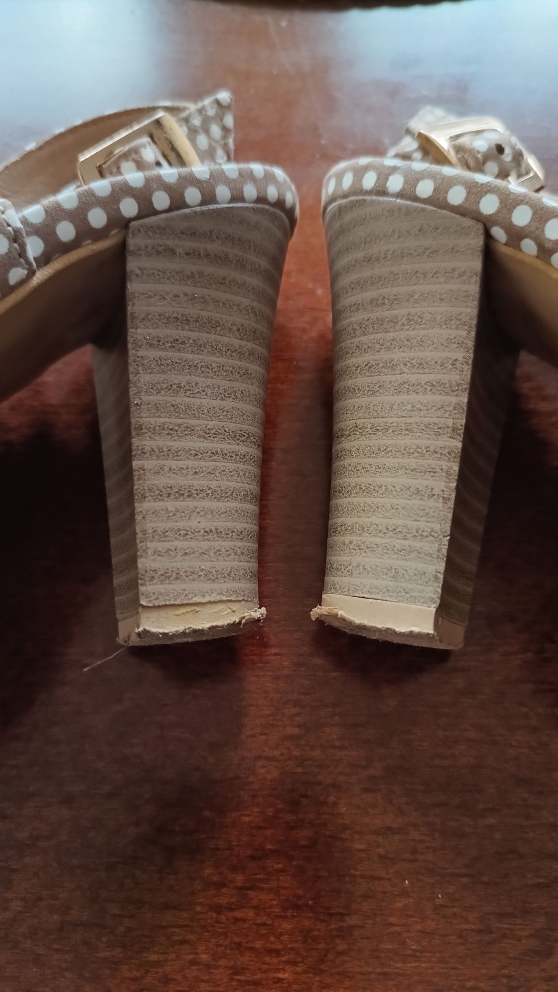 Buty używane rozmiar 36 możliwy odbiór osobisty lub wysyłka
