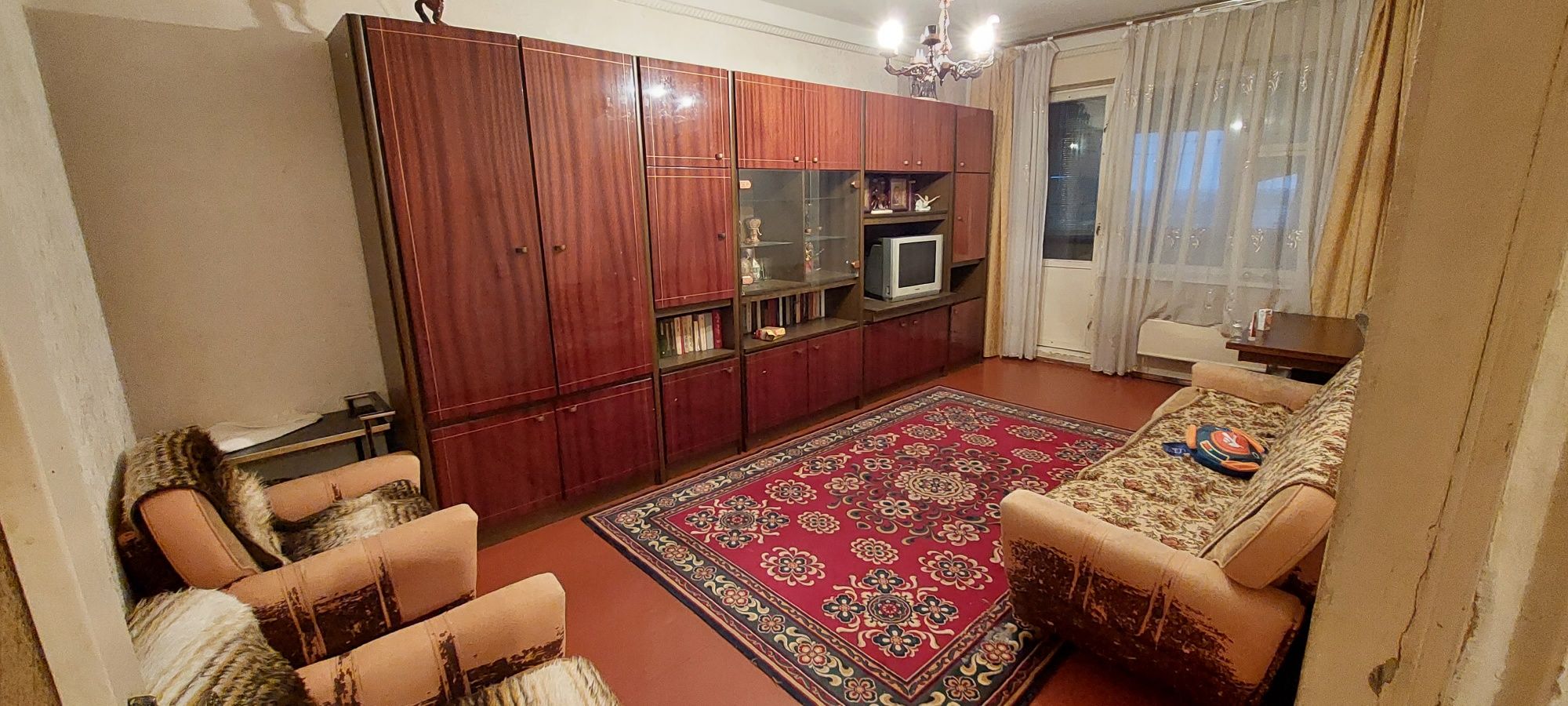 Продам 3-кімнатна Центр Пролетарська 13(Калнишевського 13)