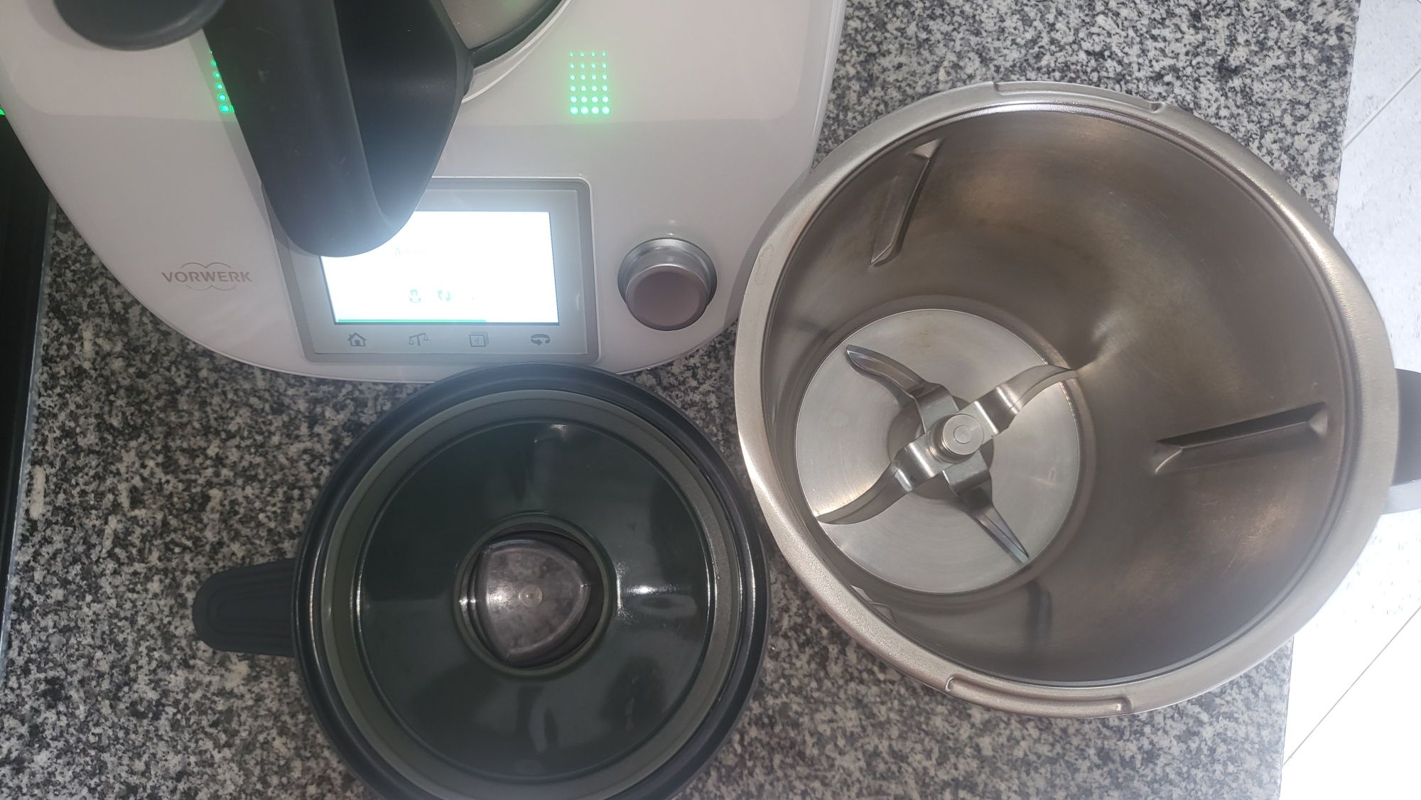 BIMBY TM5 c/ EXTRAS, 2 COPOS, COOKIDOO, A BIMBY FAZ e saco TRANSPORTE