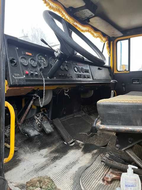 Автобетонозмішувач КРАЗ 6510 (7 кубів)