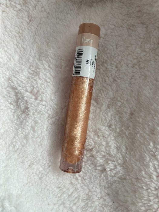 Zestaw kosmetyków Rosie błyszczyk + cień