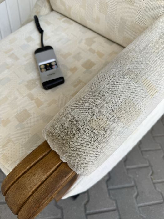 Hukla fotel geriatryczny z pionizacją na pilota rozkładany elektryczny