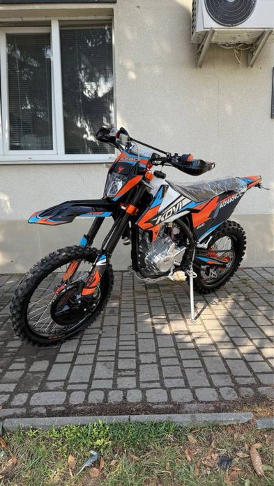 Kovi advance 250 ST 2025 18/21 чорно оранджевий та сіро оранджевий