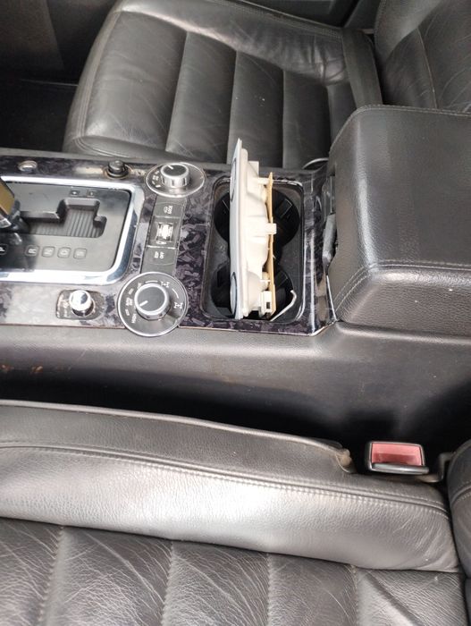 салон VW Touareg 1 покоління розборка таурек 5.0 2.5 3.0 запчастини