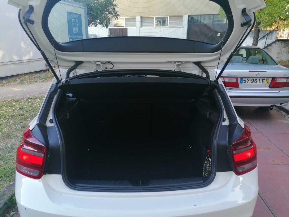 Vendo BMW 120D usado em boas condições muito estimado.