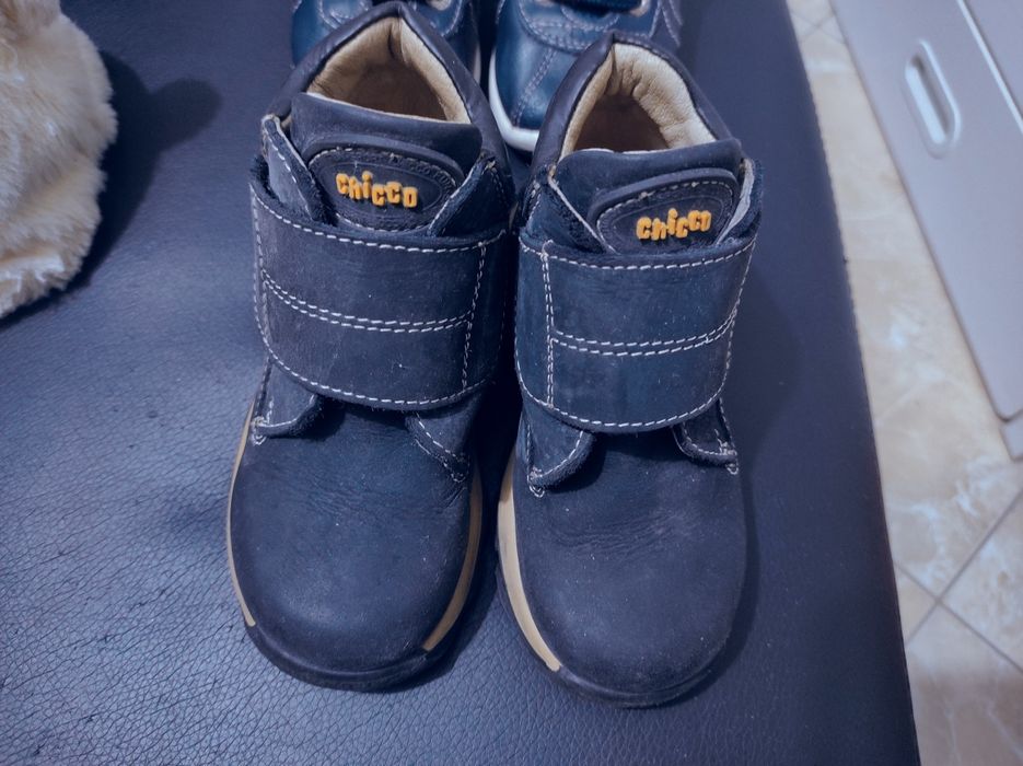Sandalias Chicco tam 23/ Botas Chicco 24