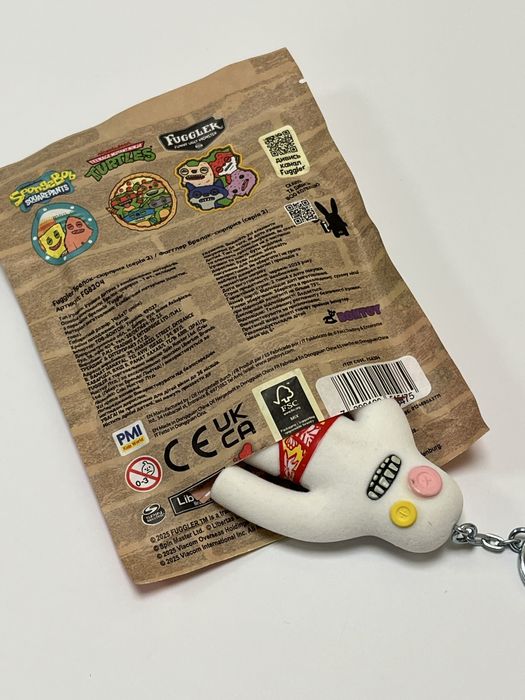 Фуглер Брелок Fuggler білий пухнастий Саскуш фаглер у трусах. 310грн