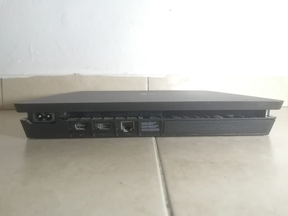 PlayStation 4 500GB