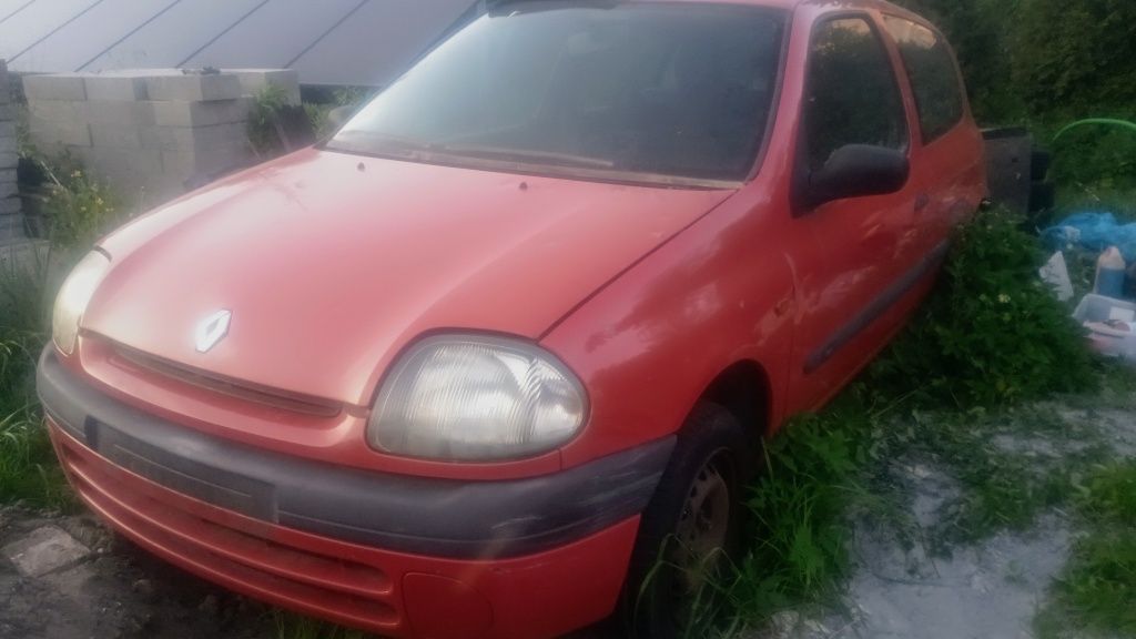 Renault clio 2 wszystkie części czerwone 1.6