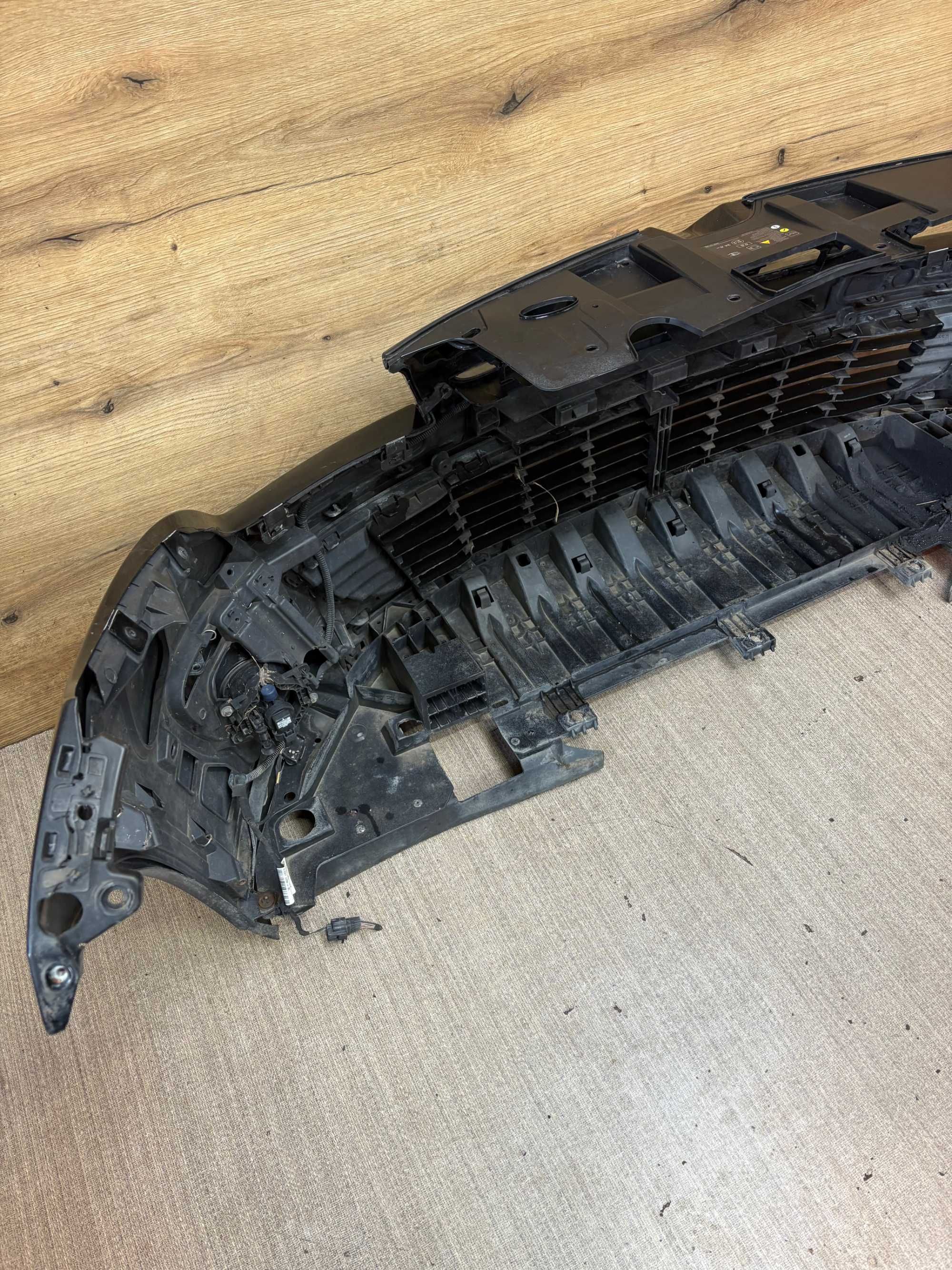 Zderzak przedni renault megane III lift kolor tegne